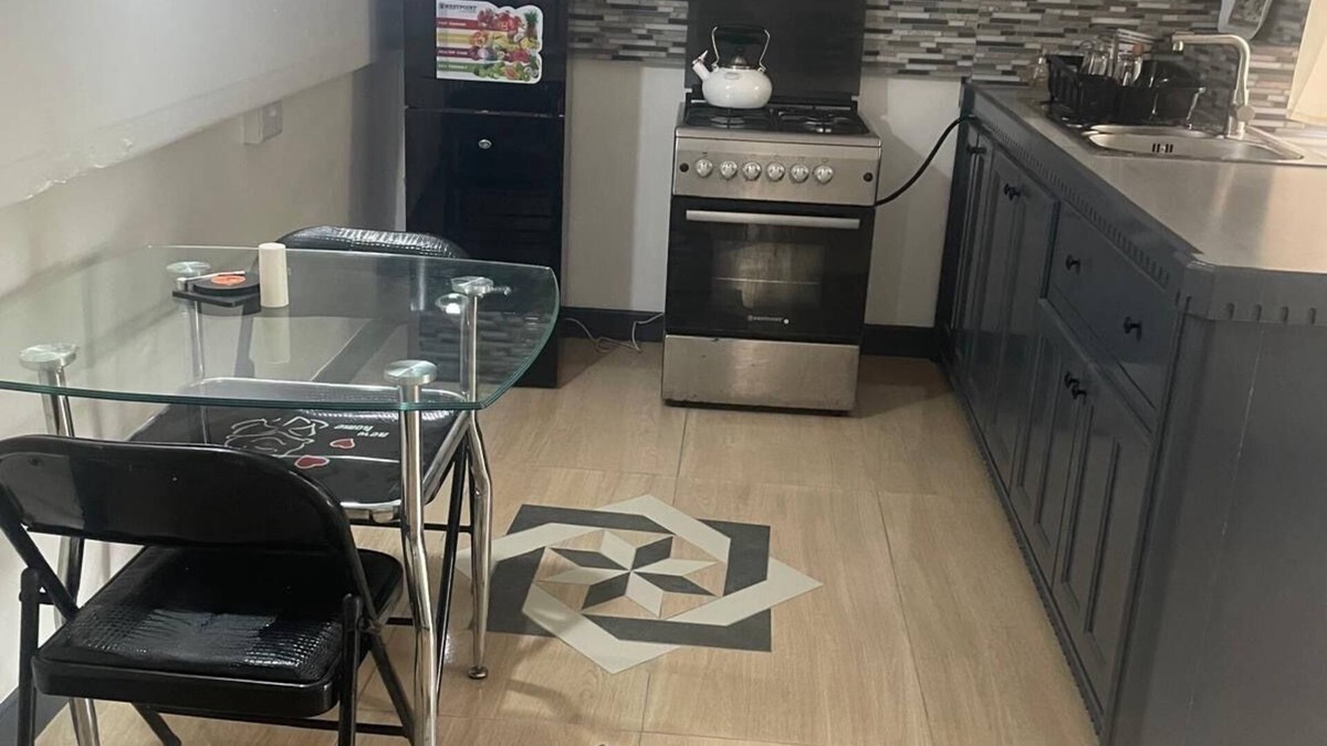 Salisbury Apartment | Beautiful Cozy Private Studio with WiFi in Charming Salisbury