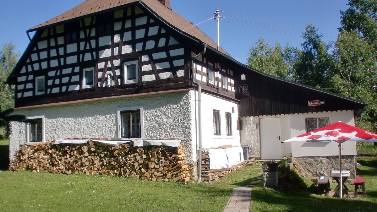 Jindrichovice House | Beautiful country house in romantic and forest rich region