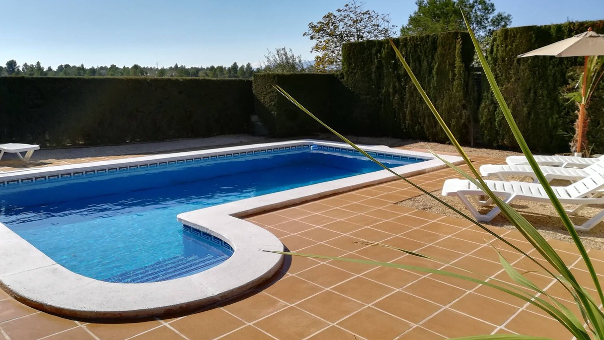 Les Tres Cales Villa | Beautiful detached fully furnished 3 bedroom villa with private pool