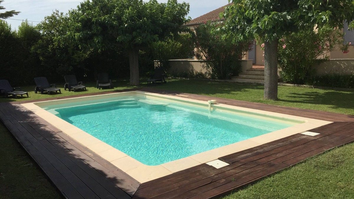 Taillades Villa | Beautiful detached villa comfortable 7 pers with beautiful garden & private pool
