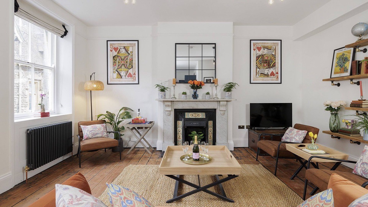 Cirencester Cottage | Beautiful dog friendly holiday apartment - Bakers Flat