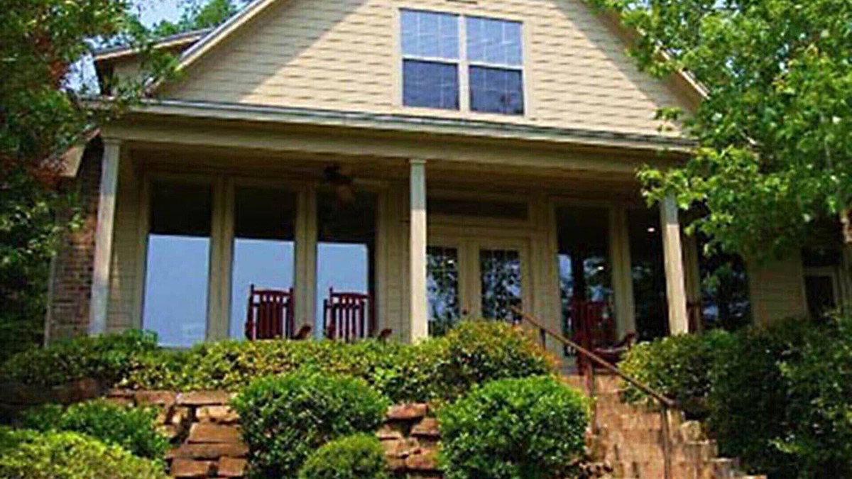 Holly Lake Ranch House | Beautiful East Texas Cottage on Private Lake - VRBO Premier Property