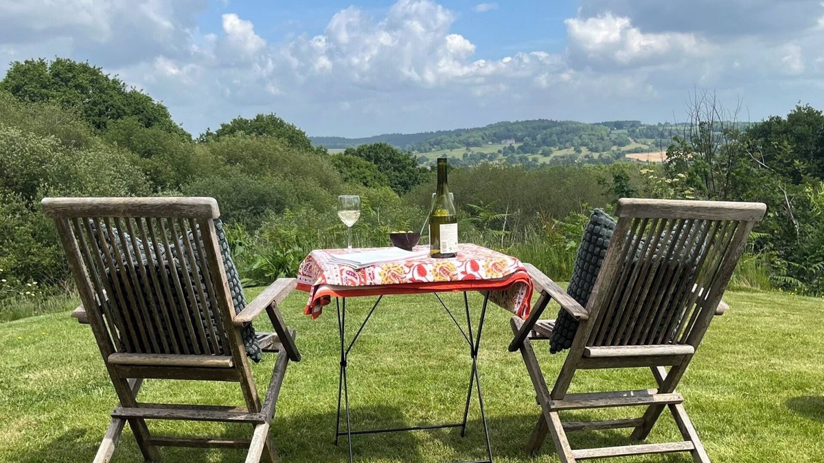 Semley Cabin | Beautiful eco lodge with stunning rural views