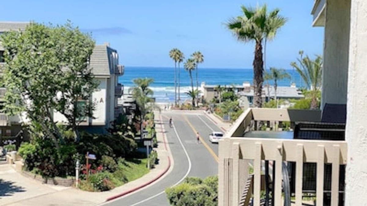 Oceanside Condo | Beautiful End Unit Single Level Condo North Coast Village - Walk to the beach!