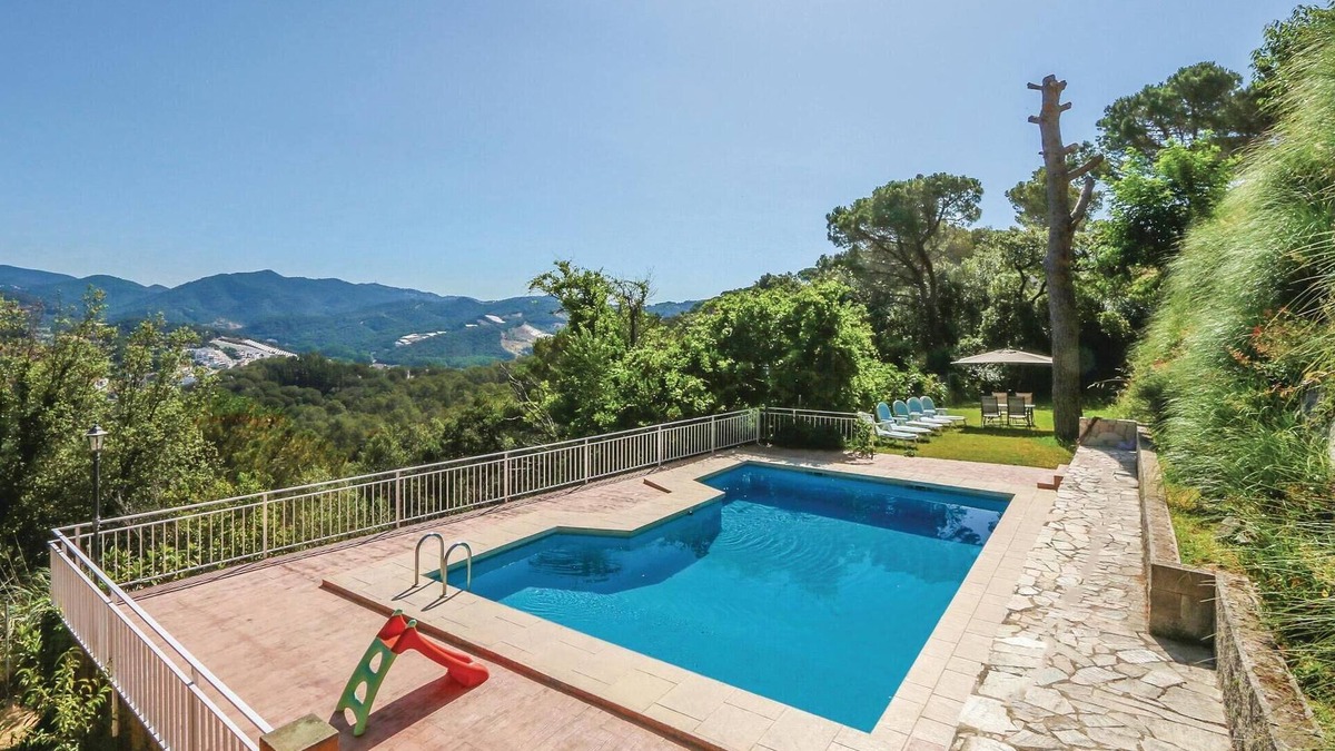 Sant Cebria de Vallalta House | Beautiful home in St Cebria de Vallalta