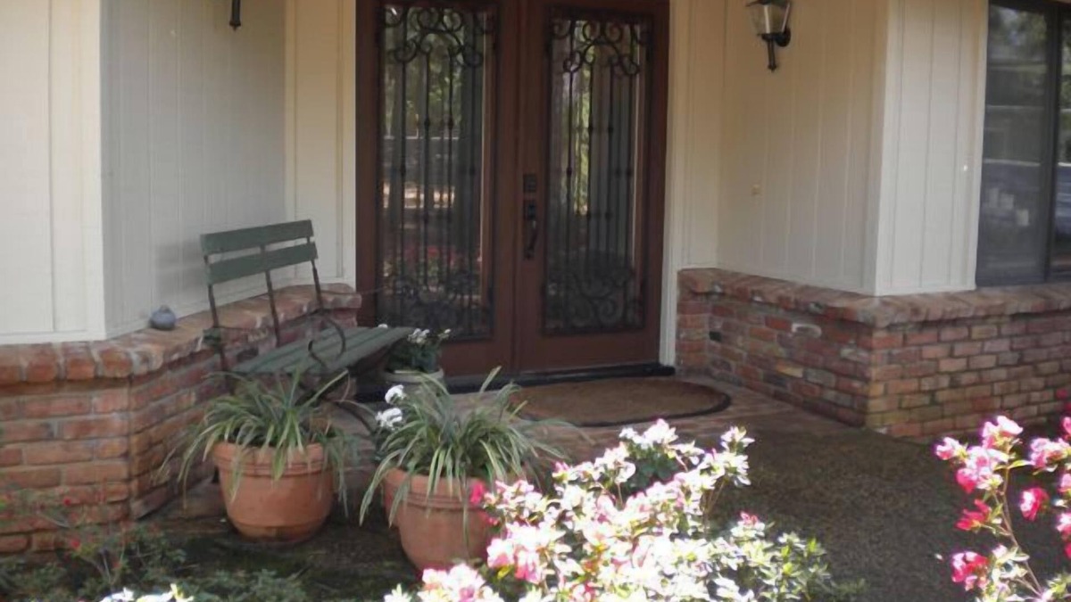 Alta Sierra House | Beautiful European-Style Home Across from Golf Course W/Pool