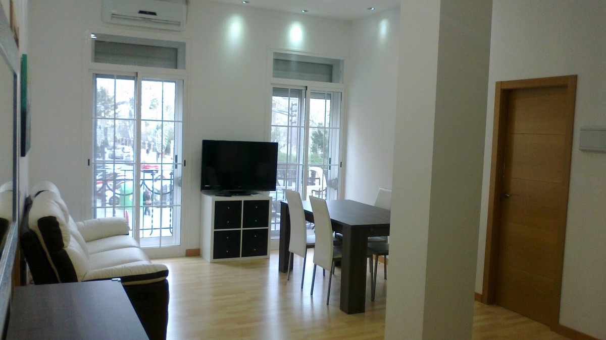 Valencia City Centre Apartment | BEAUTIFUL EXCLUSIVE APARTMENT NEAR THE AVE TRAIN STATION