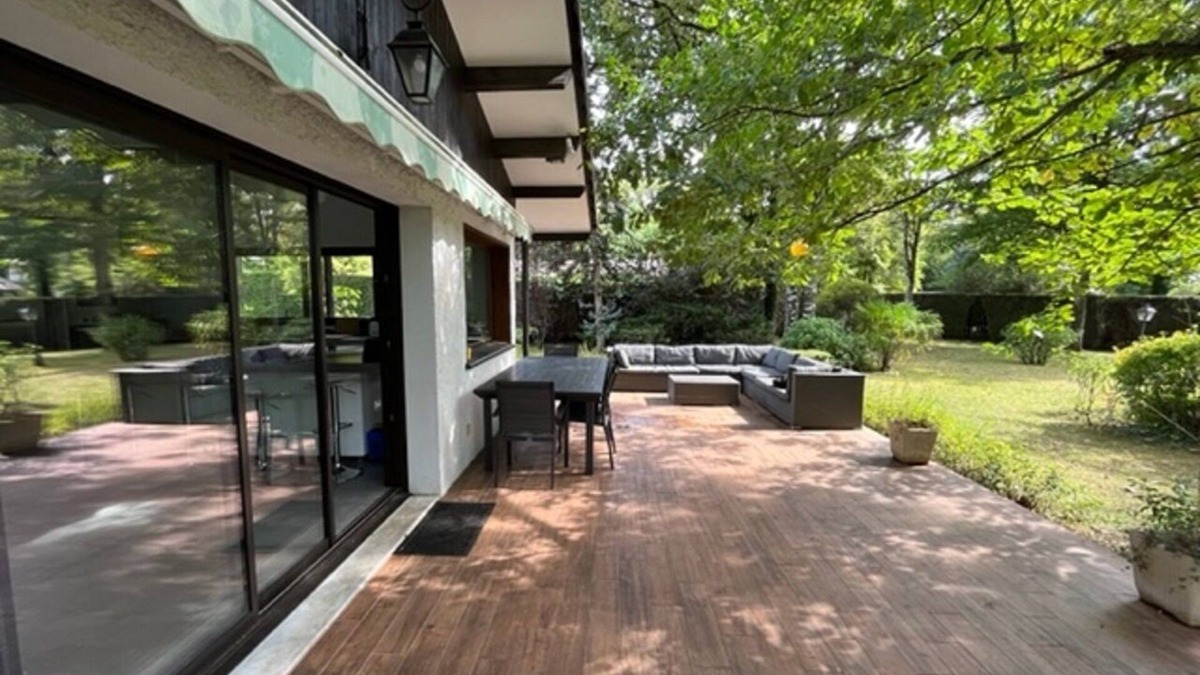 Savigny-sur-Clairis House | BEAUTIFUL FAMILY RANCH in private estate