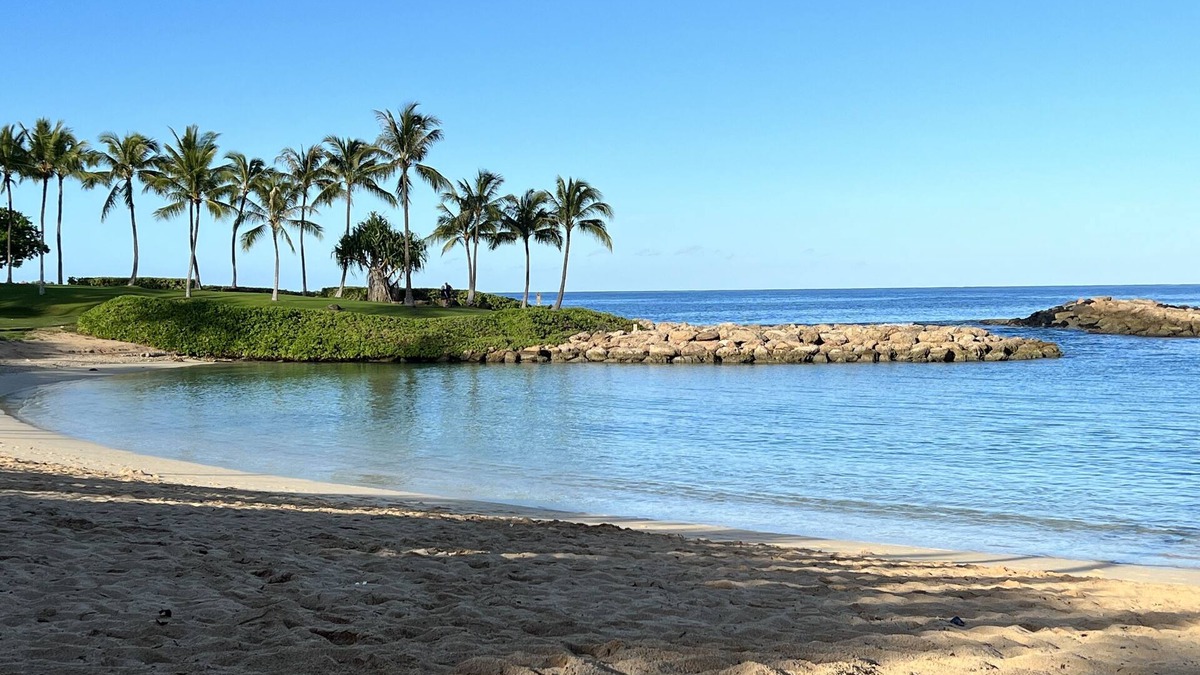 Kapolei Condo | Beautiful Fairways Condo near Disney’s Aulani, Four Seasons, Lagoons and Golf