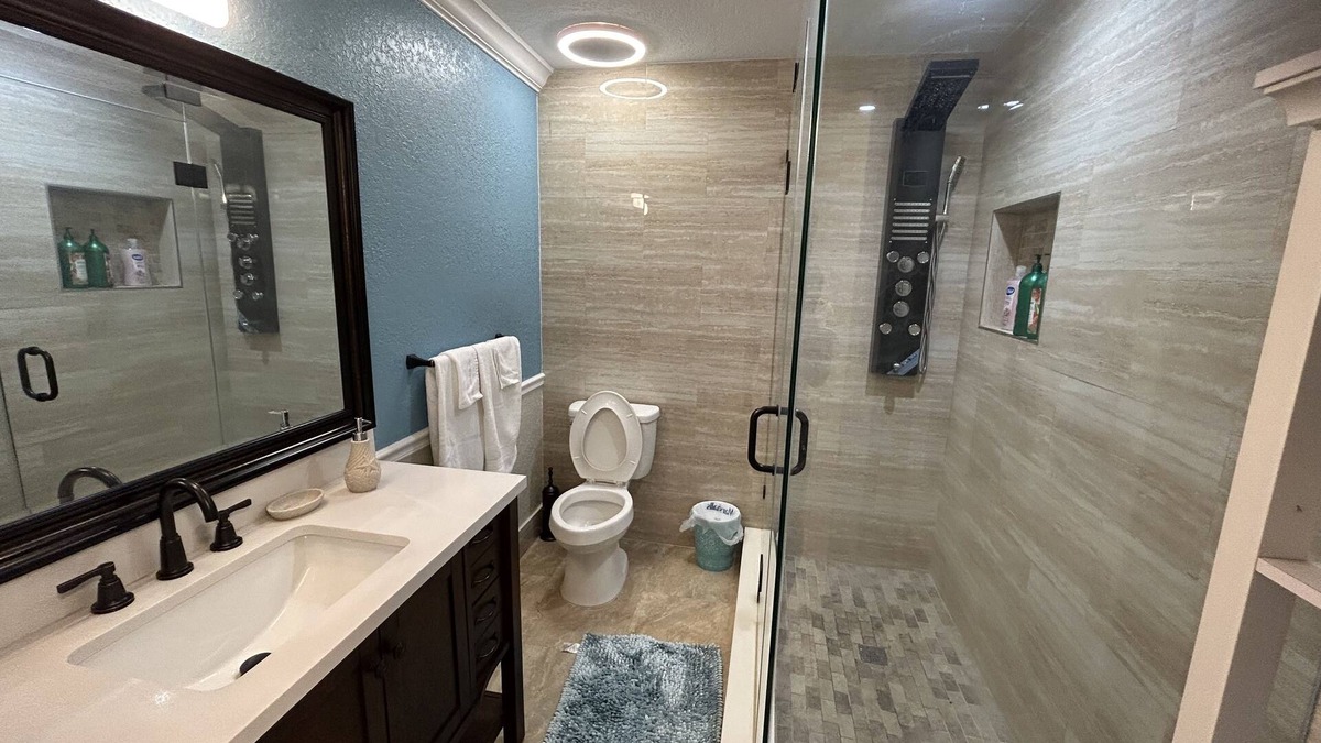 North Lauderdale House | Beautiful Family home