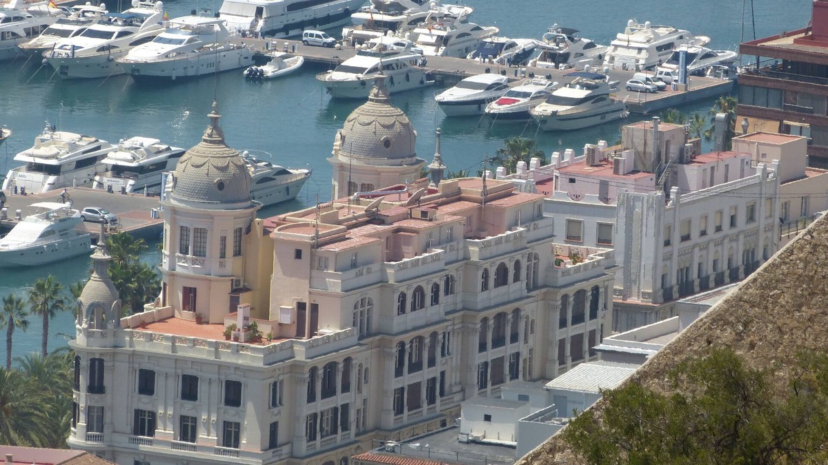 Pla del Bon Repos Apartment | Beautiful family-friendly apartment near the beach
