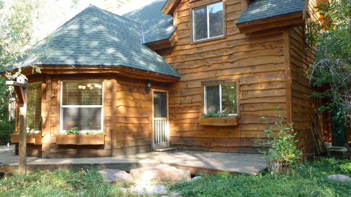 Summit County Cabin | Beautiful family friendly cabin on the Weber river.