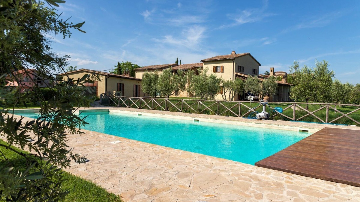 Avigliano Umbrio Villa | BEAUTIFUL FAMILY VILLA WITH A/C, LARGE HEATED POOL AND STUNNING VIEWS