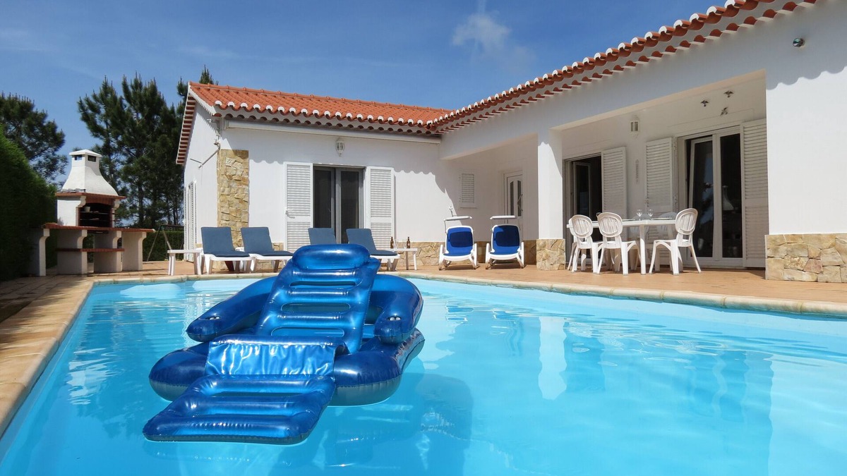 Aljezur Villa | Beautiful family villa, quiet private pool, large garden, great beaches & WiFi