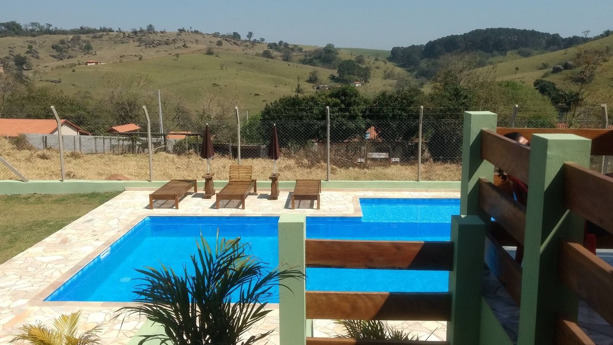 Mairinque House | BEAUTIFUL FARMHOUSE MAIRINQUE KM 68 DA CASTELO BRANCO FREE WIFI