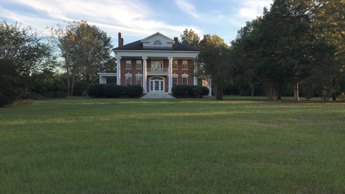 Fayette House | Beautiful Farmhouse near Tuscaloosa