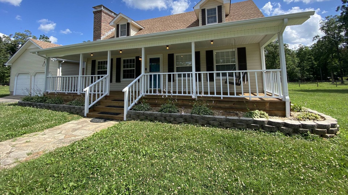Dickel Other | Beautiful farmhouse with animals on property! Close to Jack Daniels