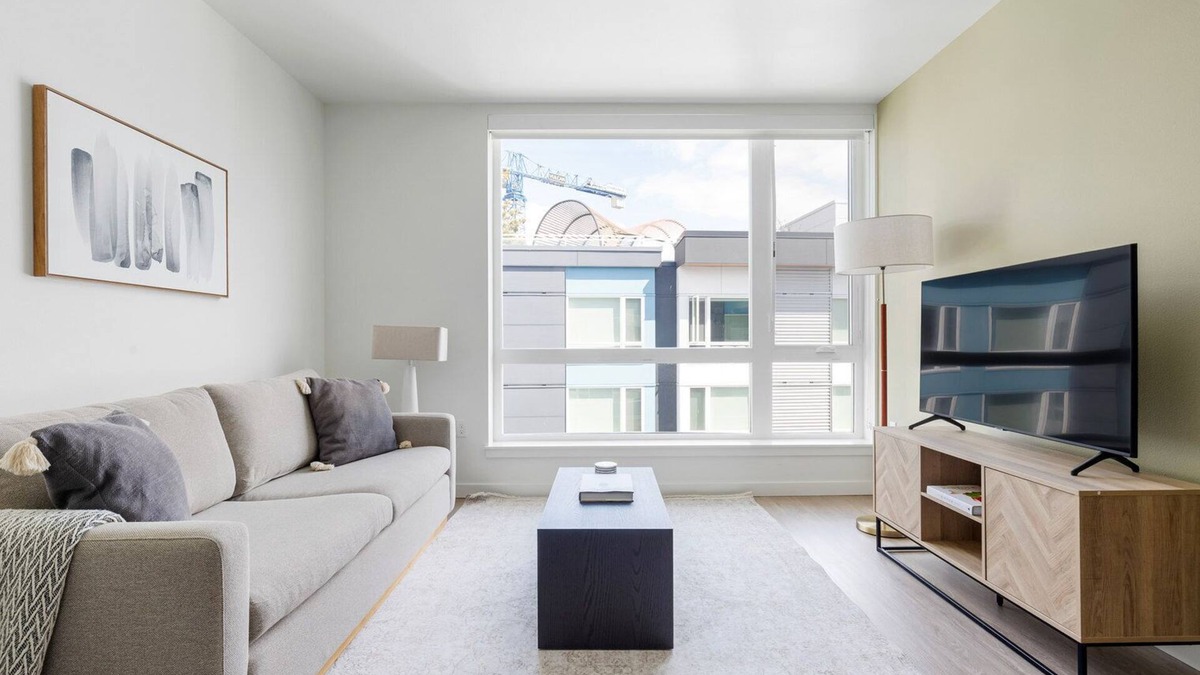 Yesler Terrace Apartment | Beautiful First Hill Jr 1BR w/Gym & Courtyard, nr Park, by Blueground