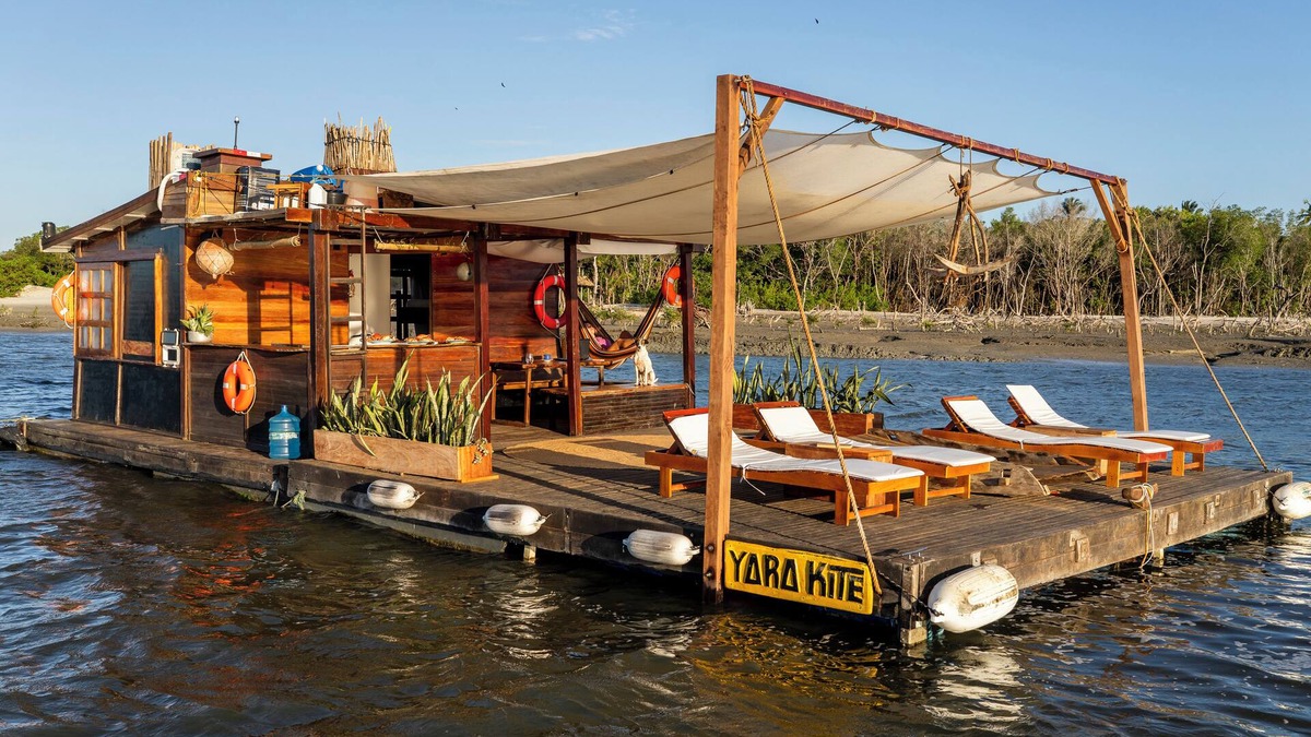 Guriu Village Boat Rental | Beautiful floating villa for kite surfers & ocean lovers!