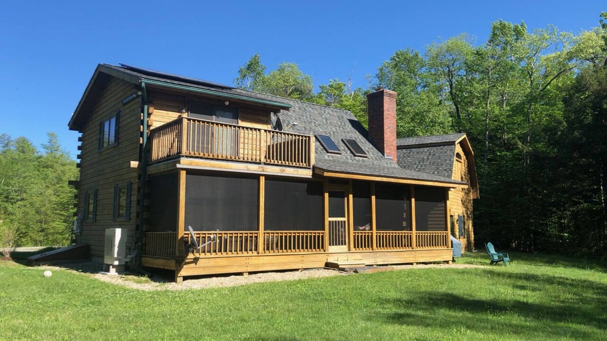 Becket House | Beautiful four season lakeside log home close to all Berkshires attractions.