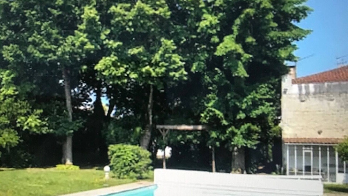 Aigrefeuille-d'Aunis House | Beautiful character house with pool & park