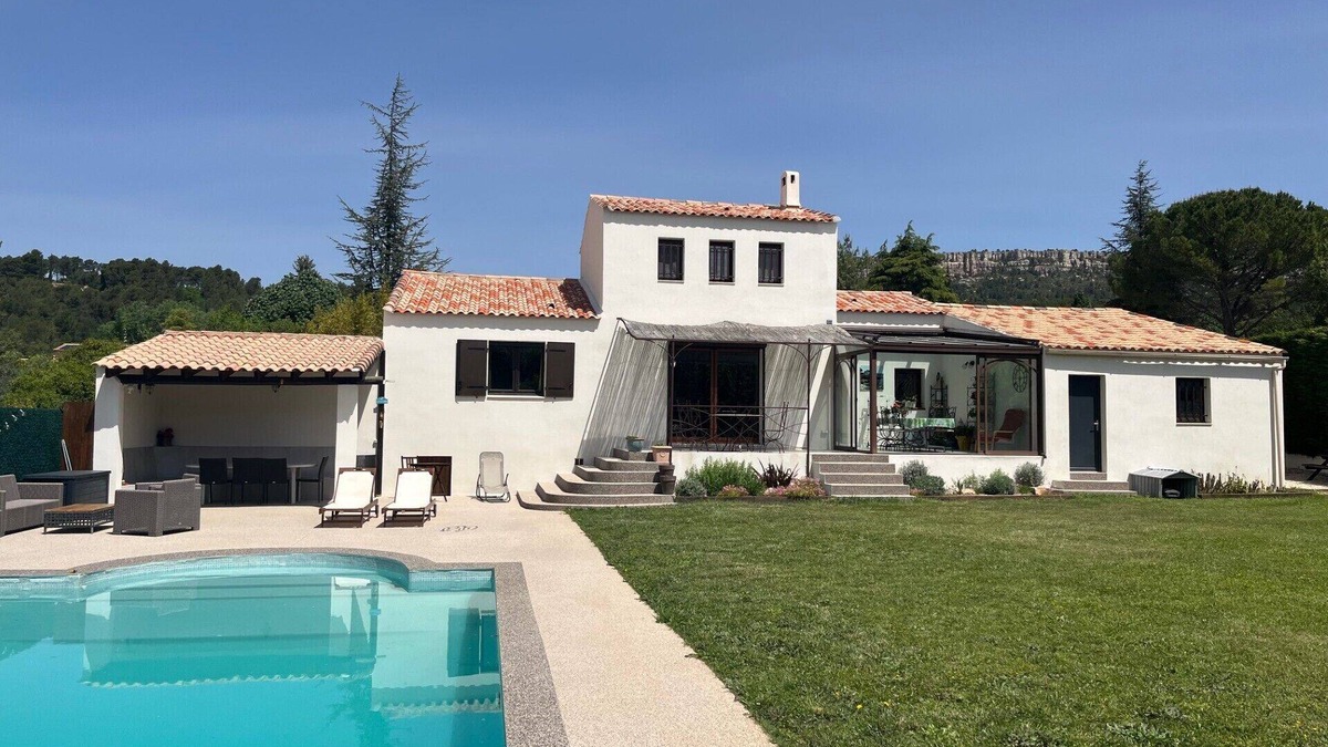 Chateauneuf-le-Rouge Villa | Beautiful Provencal villa 130 m2, quiet location, private pool, near Aix-en-Provence: