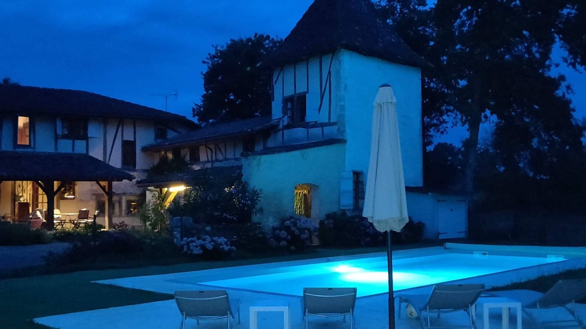 Labastide-dArmagnac House | Beautiful Gascon home with private pool close to medieval bastide