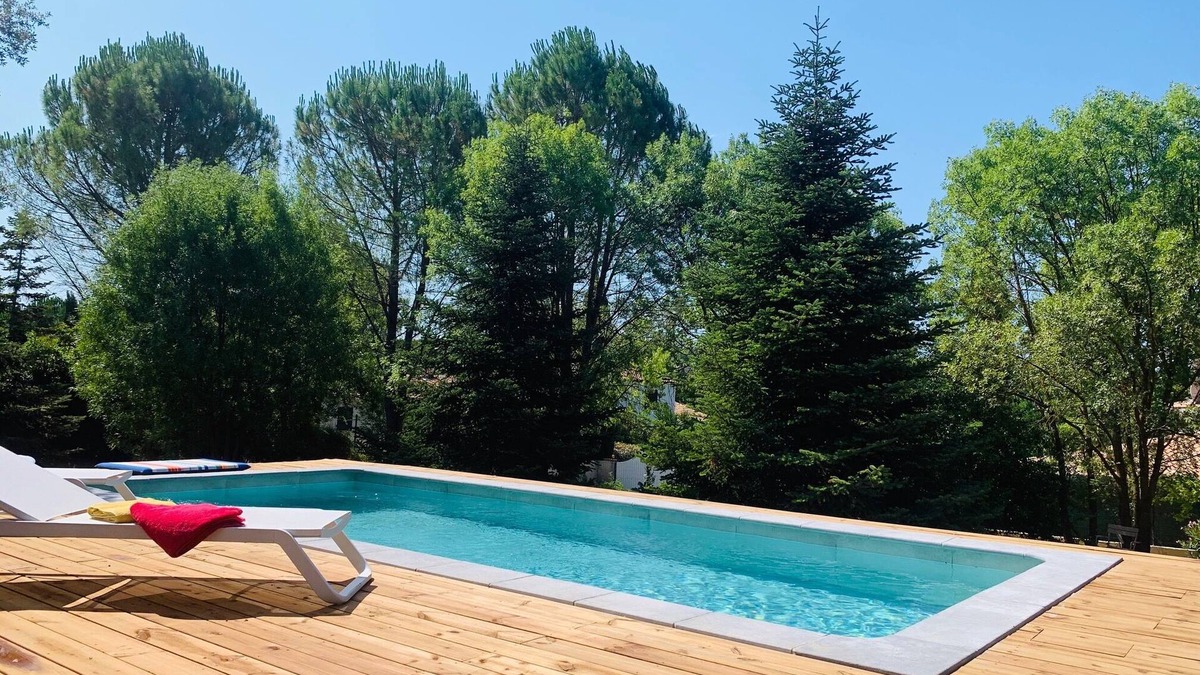 Montferrier-sur-Lez Villa | Beautiful villa on 2000m2 garden ten minutes from the town center with swimming pool