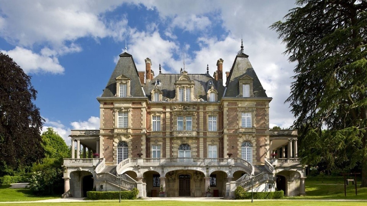 Bouffemont Villa | Beautiful French Chateau rental outside Paris