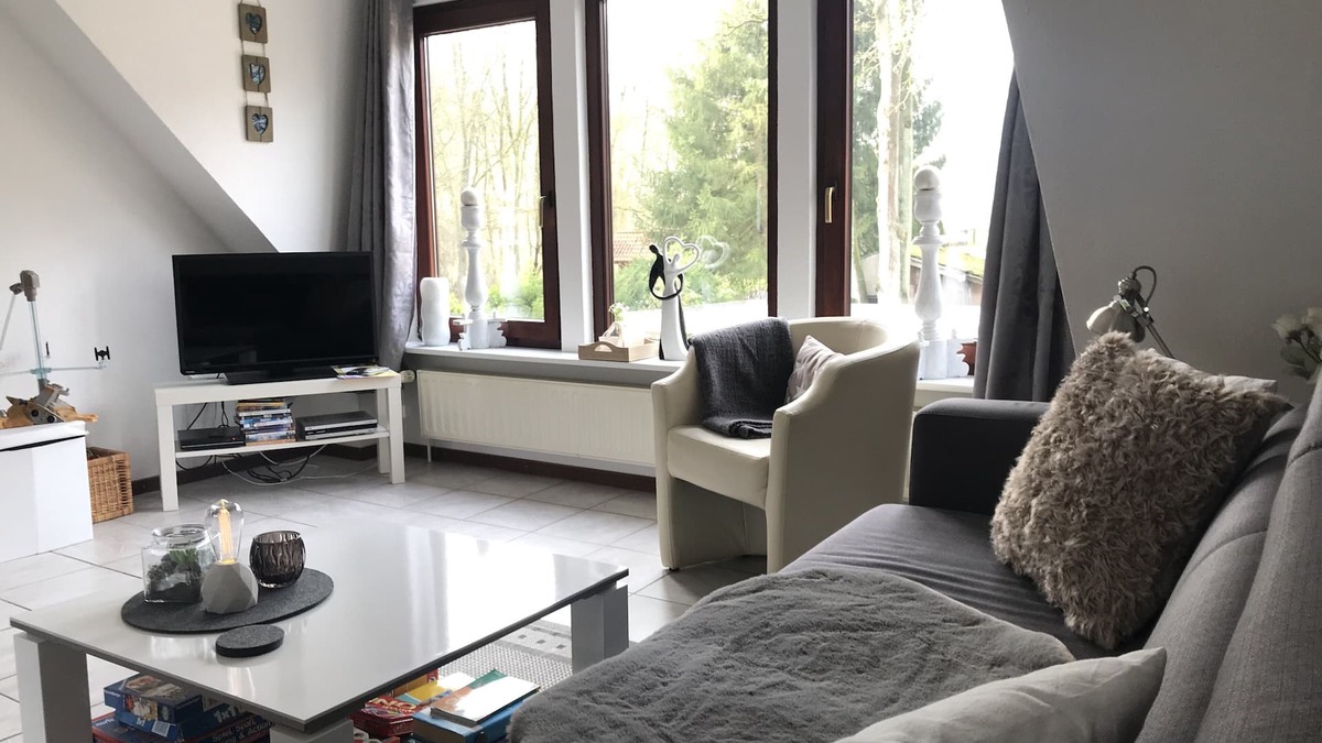 Bockel Apartment | Beautiful friendly apartment in Gyhum-Bockel on the A1 idyllic location with Waldblic