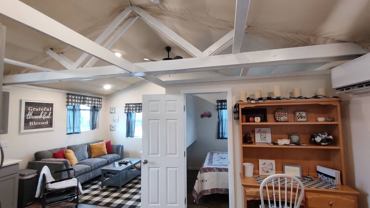 Nampa House | Beautiful full apartment, in barn style building, close to town with farm views!