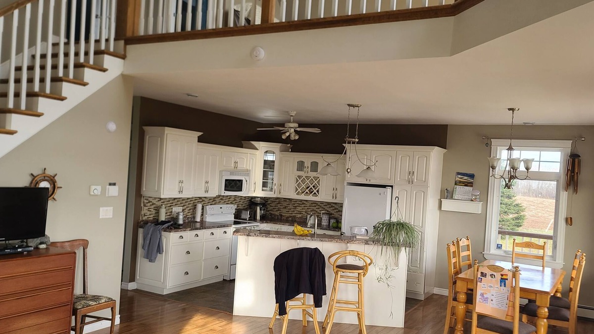 Anne's Land House | BEAUTIFUL FULLY FURNISHED TWO BEDROOM HOME FOR RENT IN WHEATLEY RIVER