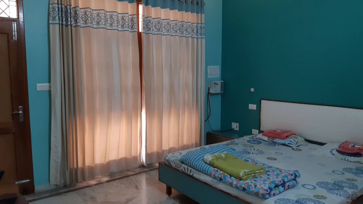 Gomti Nagar Apartment | Beautiful Fully Furnished 2BHK Suite - rooms, lobby, kitchen, bathrooms, Garden