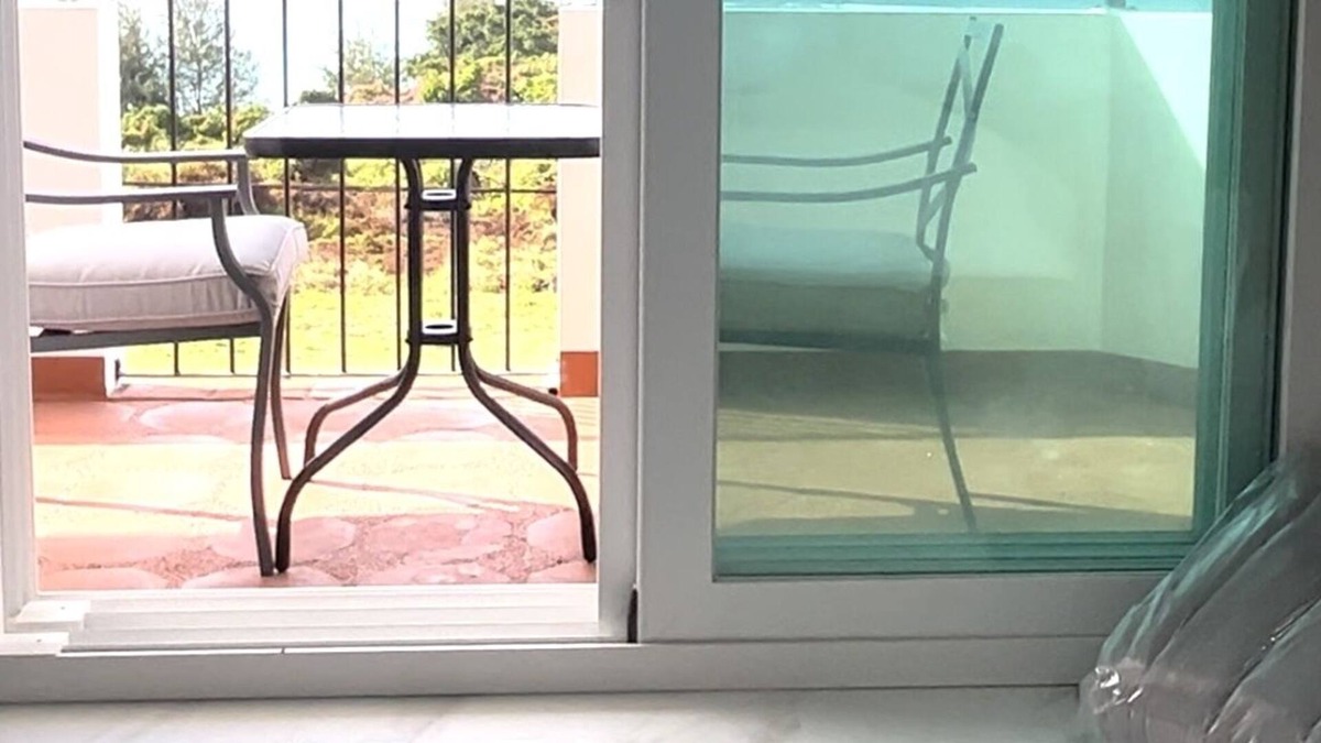 San Roque Apartment | Beautiful Fully Furnished Mountainview Studio across PauPau Beach