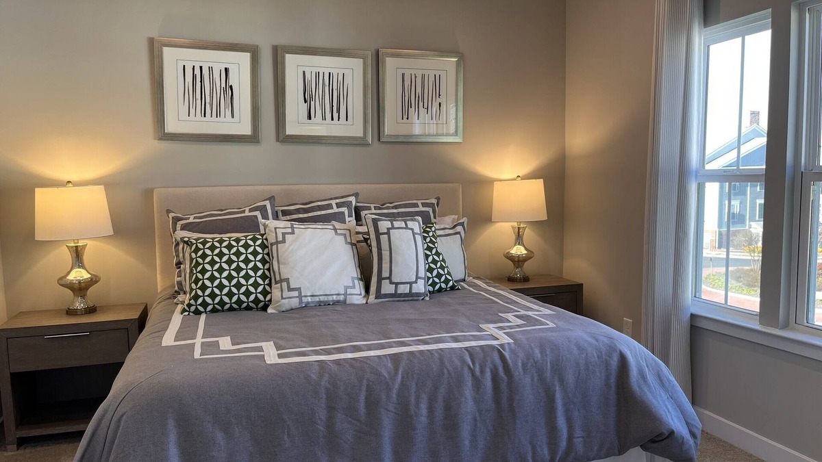 Midlothian House | Beautiful Furnished Townhome Now Available! Pet friendly!
