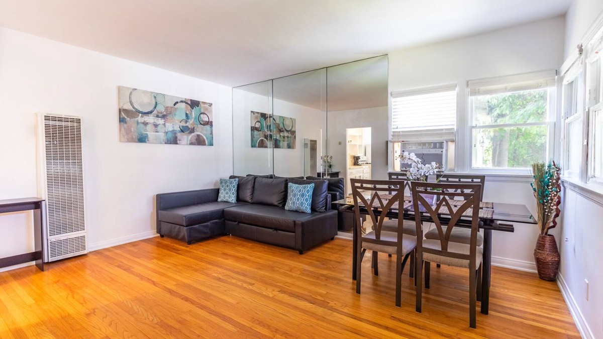 Valley Village Apartment | Beautiful garden apt close to Universal Studios