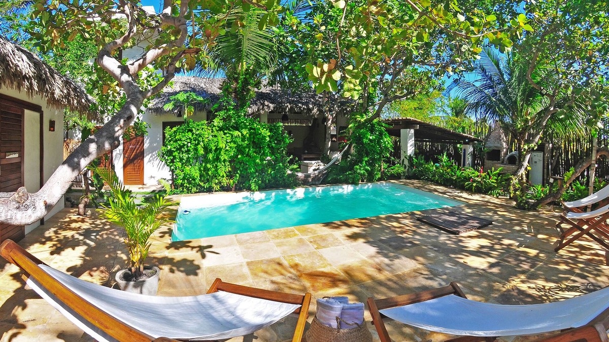 Prea Villa | Beautiful garden beach house - Castelo do Vento, Prea, Brazil.
