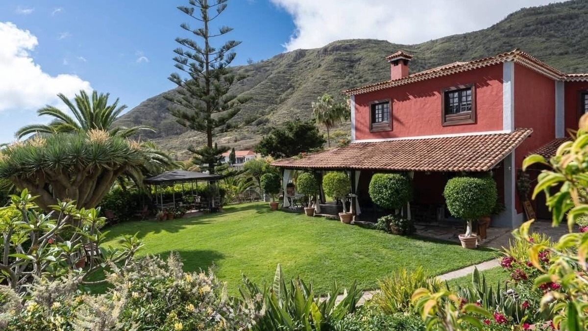 Tegueste House | Beautiful garden, spectacular view and privacy, ideal for nature lovers.