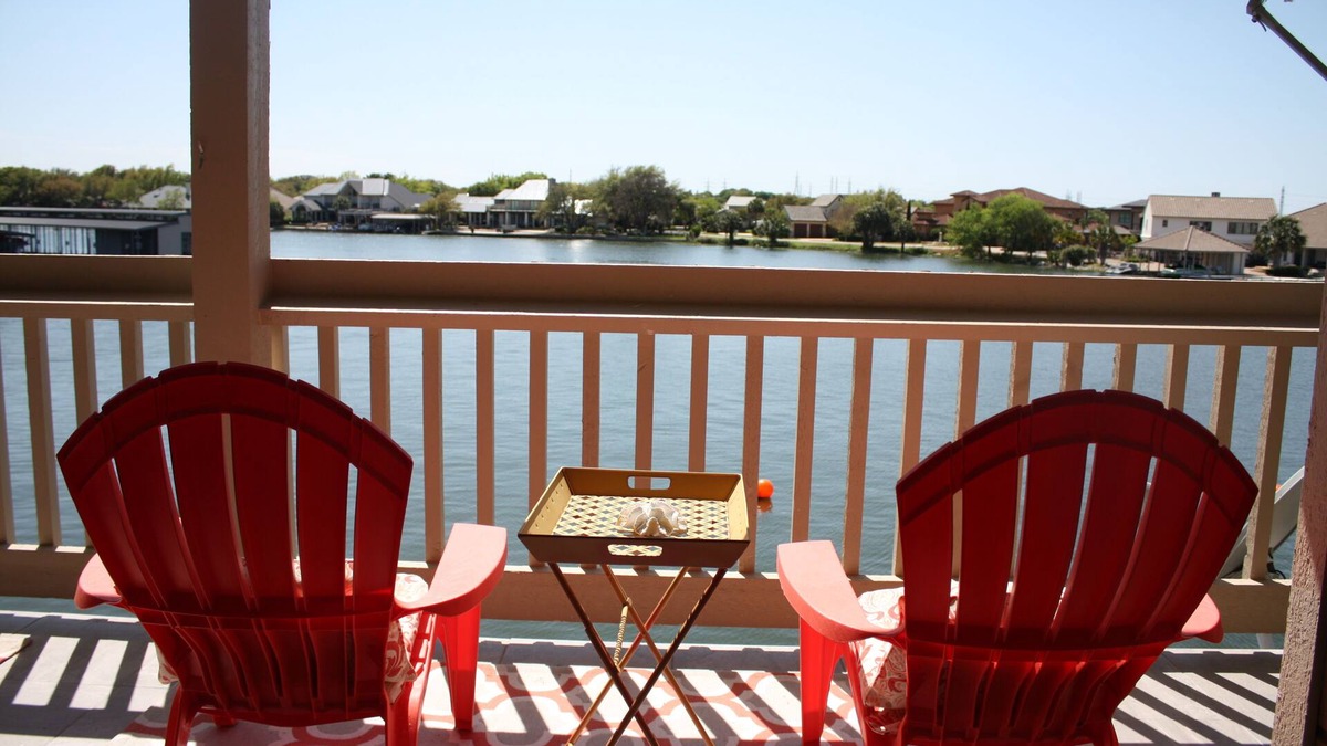 Horseshoe Bay Condo | Beautiful Gated Waterfront Condo in Heart of Horseshoe Bay, Boat Docks and WIFI