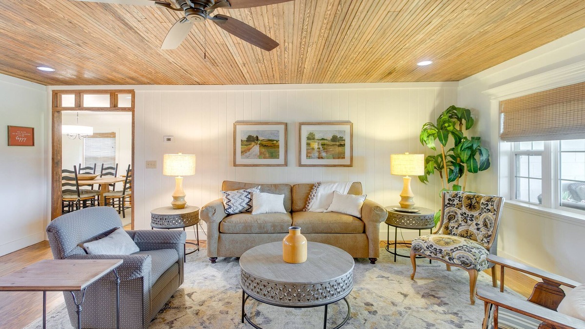 Lenox House | Beautiful Georgia Farmhouse Rental w/Patio