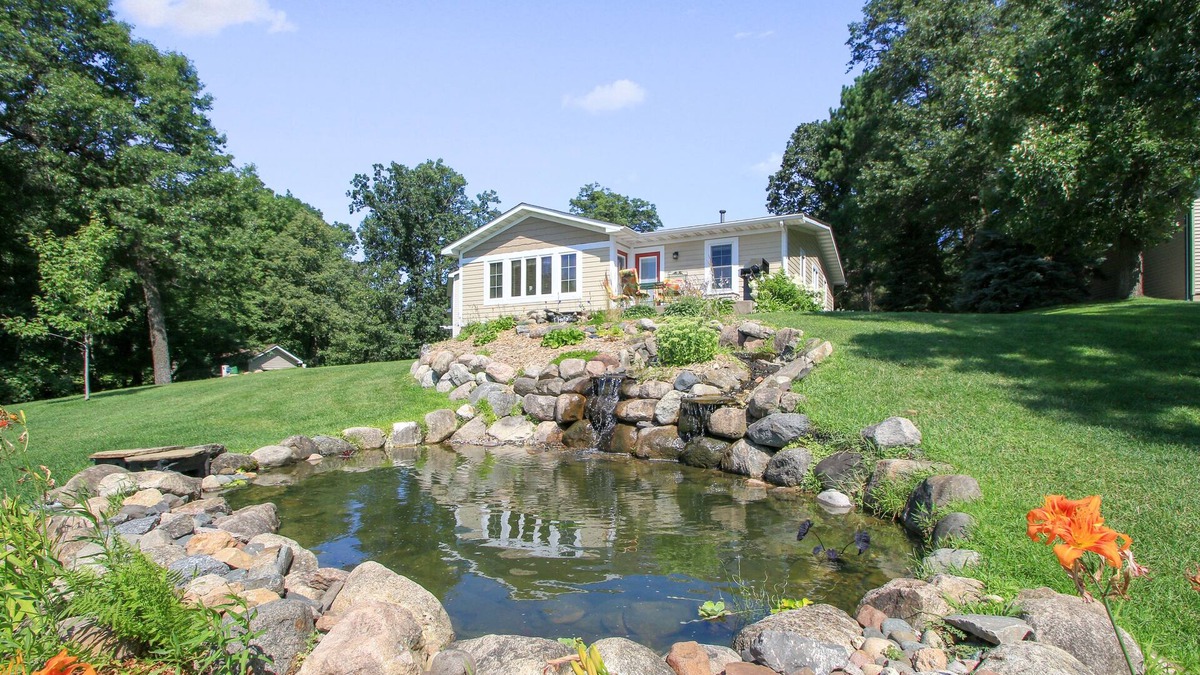 Zimmerman House | Beautiful Get Away for any season only ONE Hour from the Twin Cities!