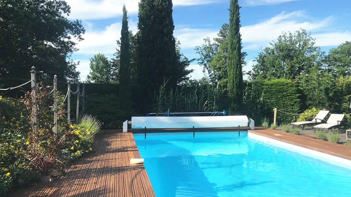 Saint-Cybranet House | Beautiful gite with balcony, stunning views, large private pool & gardens