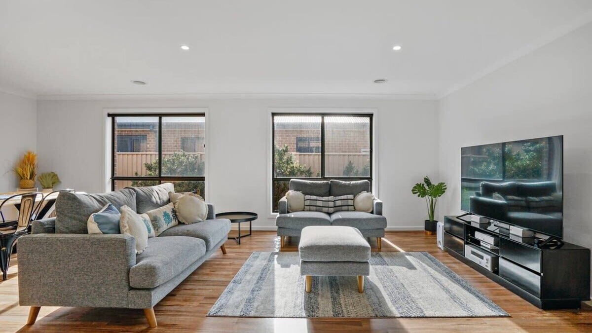 Golden Point House | Beautiful Golden Point Home - Style&Sophistication