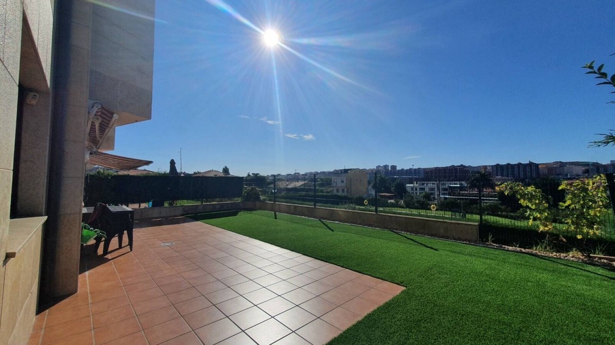 Santander Apartment | Beautiful ground floor with garden, pool and close to the beach, idela families