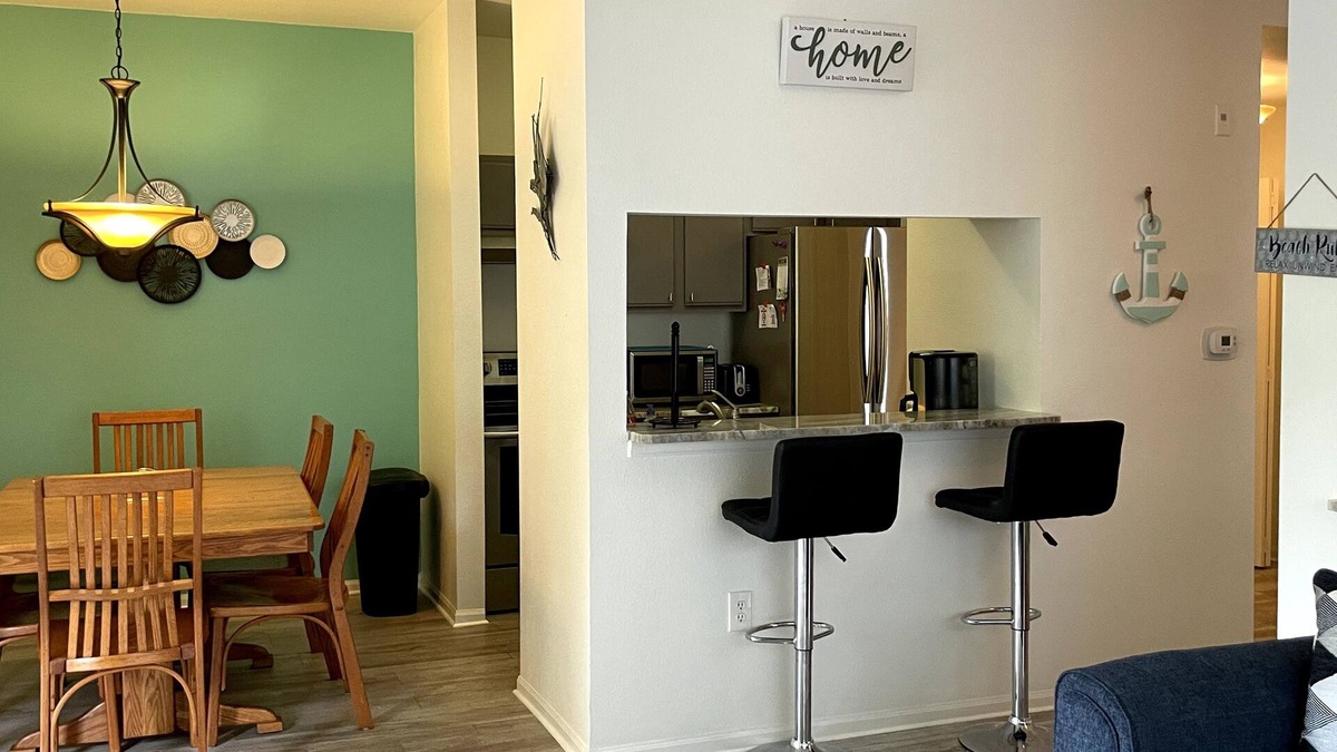 Clearwater Condo | Beautiful ground floor condo less than 3 miles from the beach!