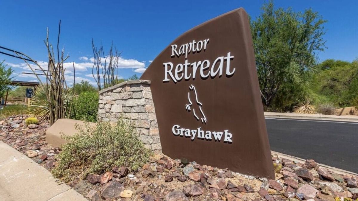 Talon Retreat House | Beautiful Guard Gated Townhome - Seasonal Monthly Rates Available!