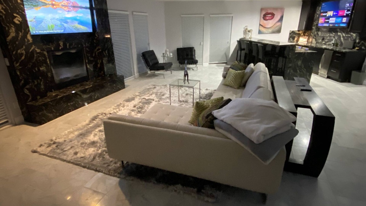 Arcadia House | Beautiful Guest House Villa. 1 Bedroom. 1350 Square Feet. Amazing location!