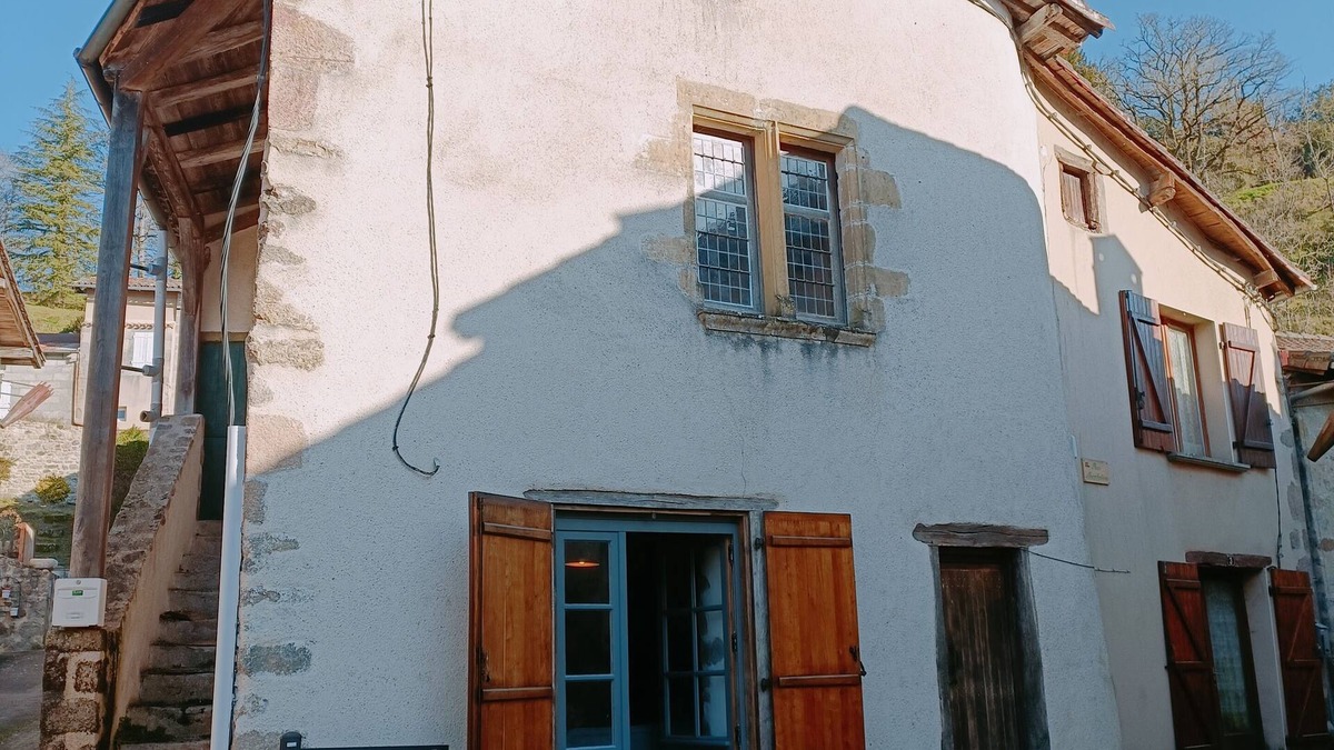 Confolens House | Beautiful Historic Holiday home with a chateau neighbour