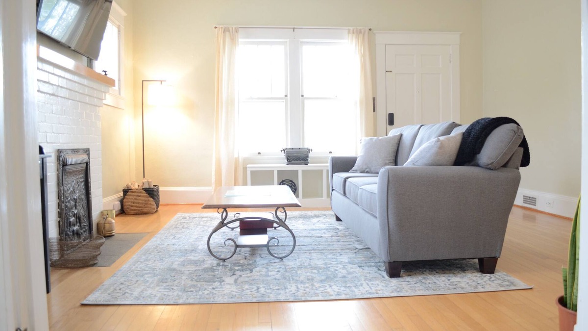 Aberdeen House | Beautiful historic home in the middle of quaint little downtown Aberdeen, NC.