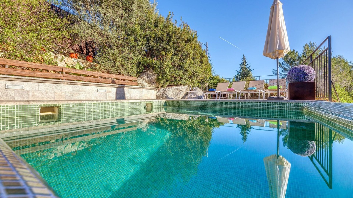 Puigpunyent House | Beautiful Holiday Home Miravall with Mountain View